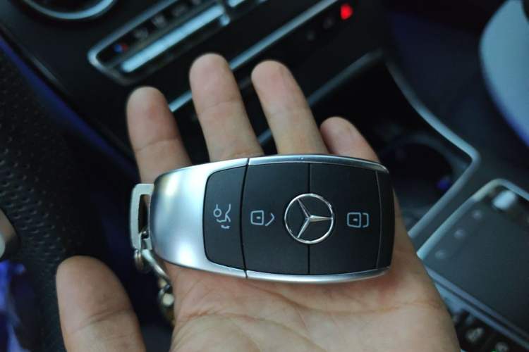 Used Mercedes-Benz C-Class 2021 C 200 L Fashion Model Vehicle Key
