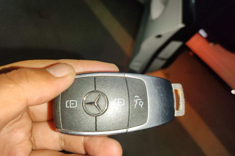 Used Mercedes-Benz C-Class 2021 C 260 Star Edition Vehicle Key