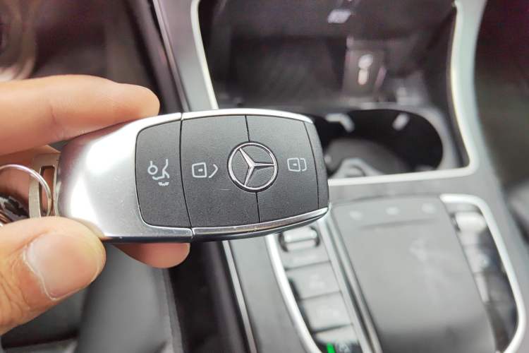 Used Mercedes-Benz C-Class 2021 C 260 L Sport Edition Star Collection Vehicle Key