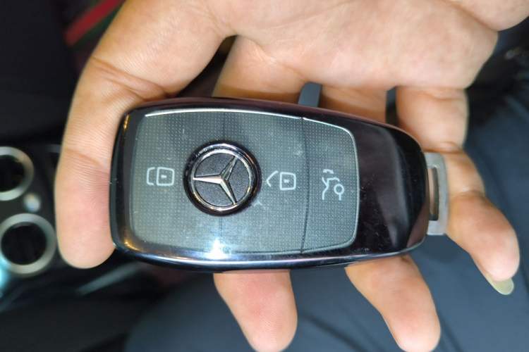 Used Mercedes-Benz C-Class 2021 C 260 L Sport Edition Vehicle Key