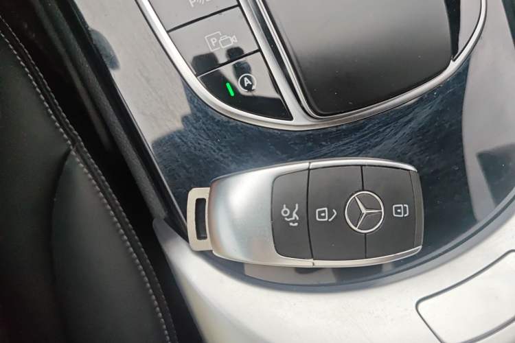 Used Mercedes-Benz C-Class 2021 C 260 Star Edition Vehicle Key