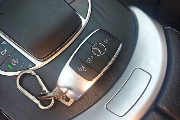 Used Mercedes-Benz C-Class 2021 C 200 L Fashion Edition Sport Version Vehicle Key