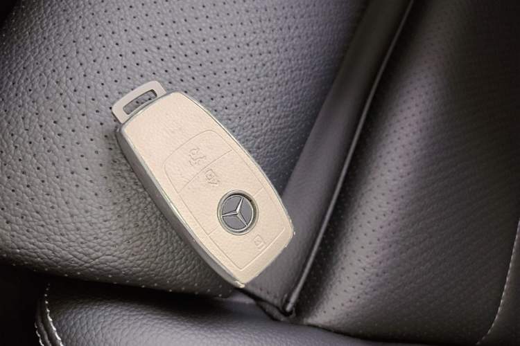 Used Mercedes-Benz C-Class 2021 C 200 L Fashion Edition Sport Version Vehicle Key