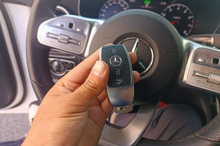 Used Mercedes-Benz C-Class 2021 C 260 Star Edition Vehicle Key