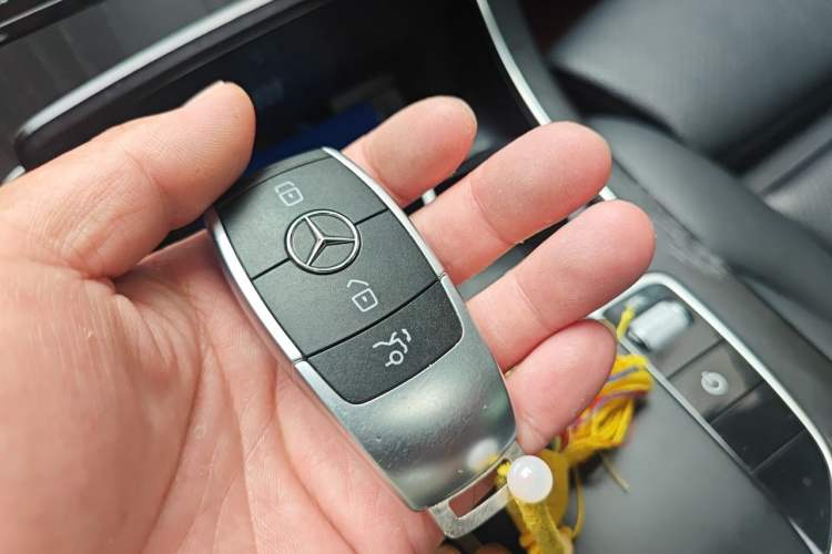 Used Mercedes-Benz C-Class 2021 C 260 L Sport Edition Vehicle Key