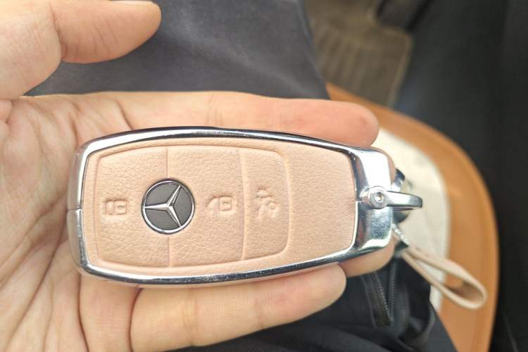 Used Mercedes-Benz C-Class 2021 C 260 Star Edition Vehicle Key
