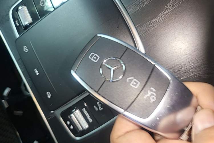 Used Mercedes-Benz C-Class 2021 C 260 L Sport Edition Star Collection Vehicle Key