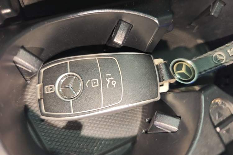 Used Mercedes-Benz C-Class 2021 C 260 L Sport Edition Vehicle Key