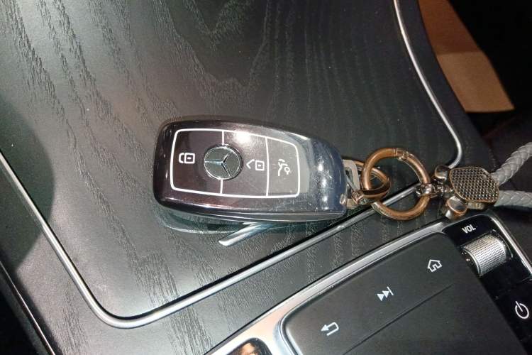 Used Mercedes-Benz C-Class 2021 C 260 L Sport Edition Vehicle Key