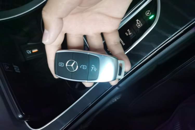 Used Mercedes-Benz C-Class 2021 C 260 L Sport Edition Vehicle Key