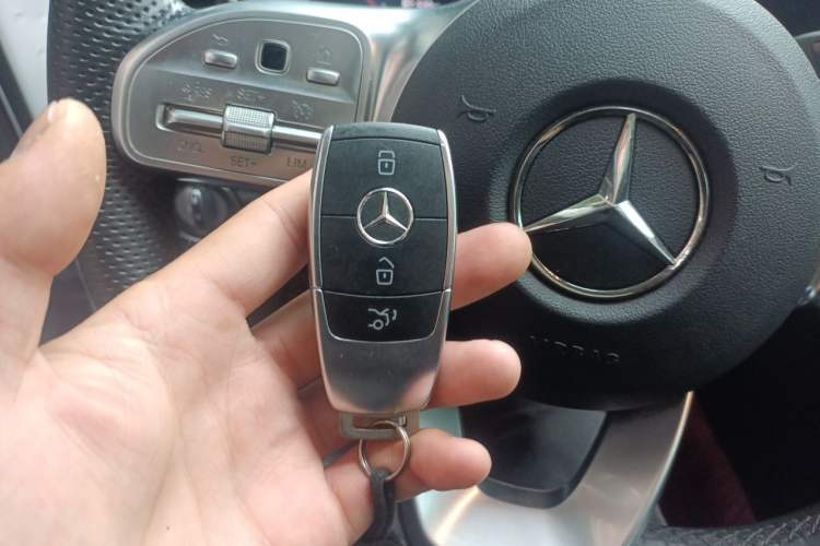 Used Mercedes-Benz C-Class 2021 C 200 L Fashion Edition Sport Version Vehicle Key