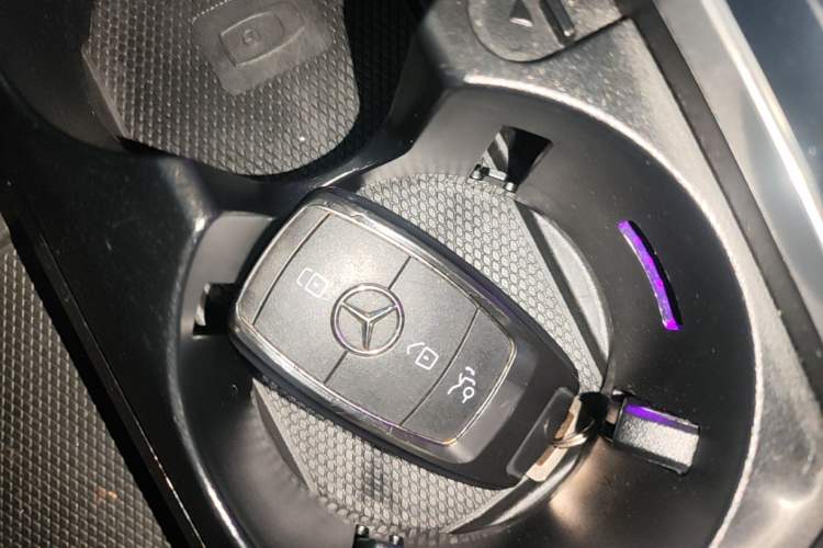 Used Mercedes-Benz C-Class 2021 C 260 Star Edition Vehicle Key