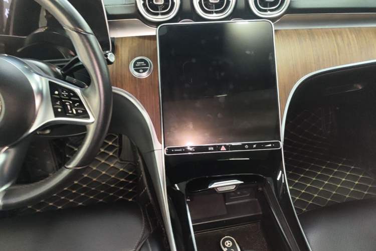 Used Mercedes-Benz C-Class 2022 Facelift C 260 L Audio And AC Panel