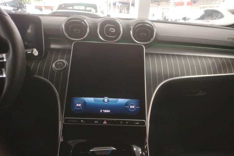 Used Mercedes-Benz C-Class 2022 Restyled C 200 L Sport Edition Audio And AC Panel
