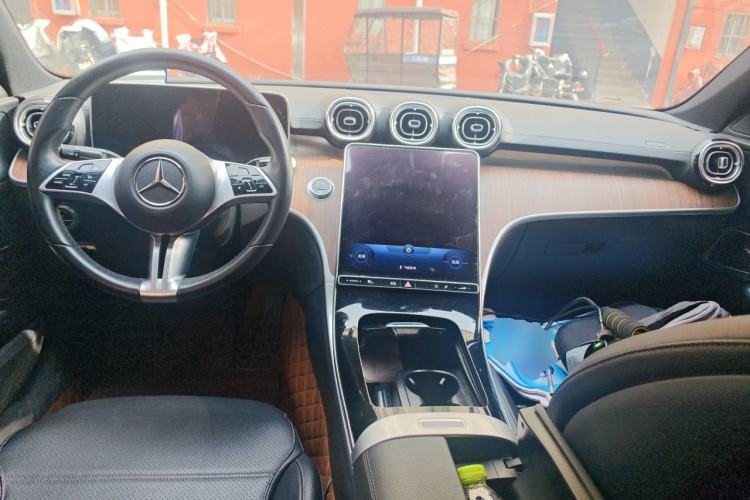 Used Mercedes-Benz C-Class 2022 C 260 L Center Console