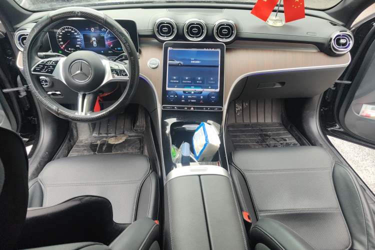 Used Mercedes-Benz C-Class 2022 Facelift C 260 L Center Console