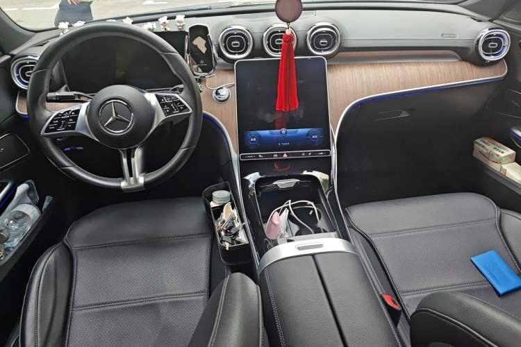 Used Mercedes-Benz C-Class 2022 C 260 L Center Console