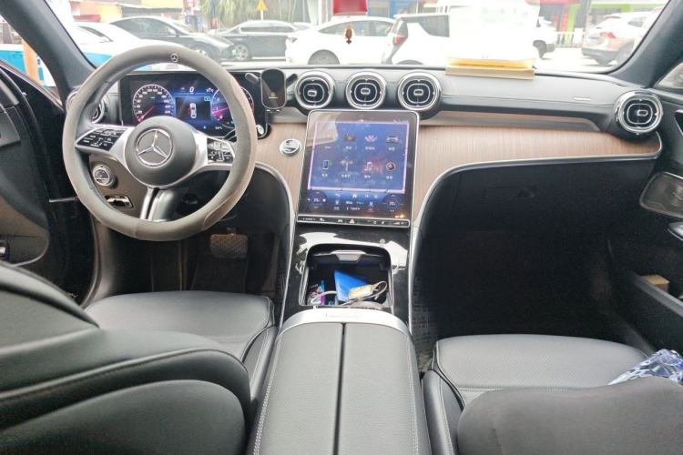 Used Mercedes-Benz C-Class 2022 C 260 L Center Console