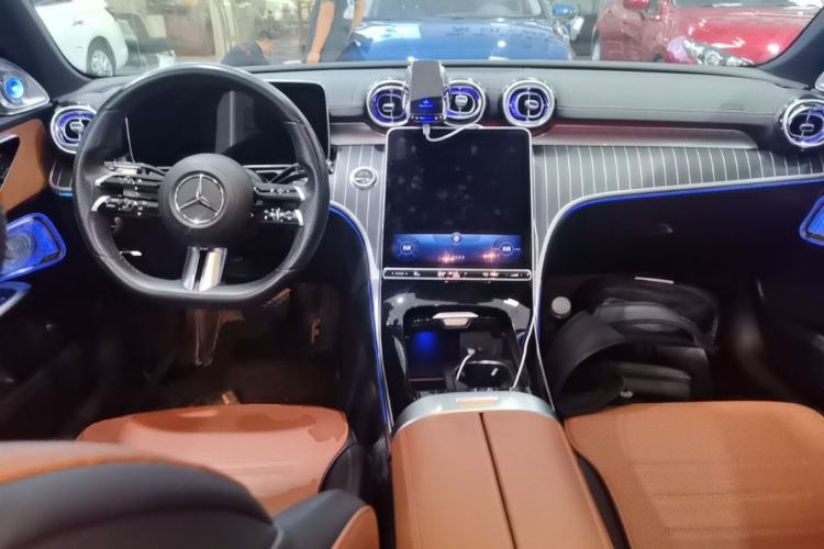 Used Mercedes-Benz C-Class 2022 C 200 L Sport Edition Center Console