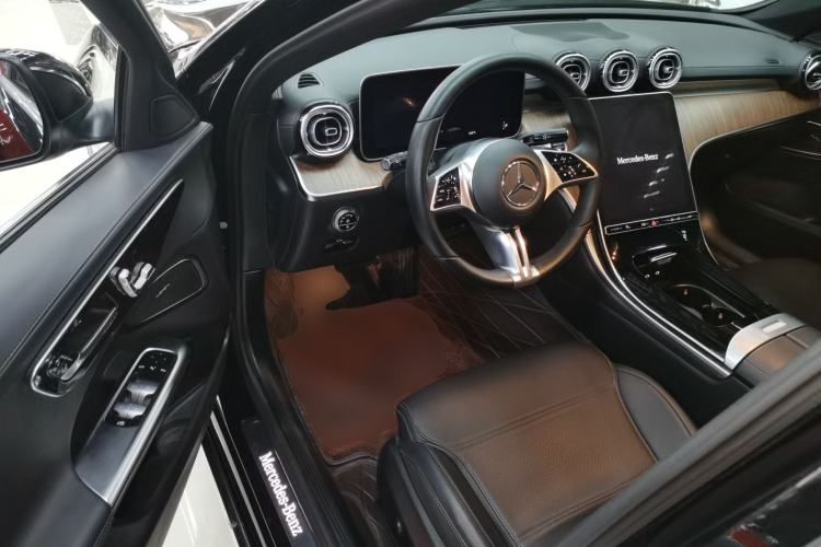Used Mercedes-Benz C-Class 2022 Facelift C 260 L Driver Seat