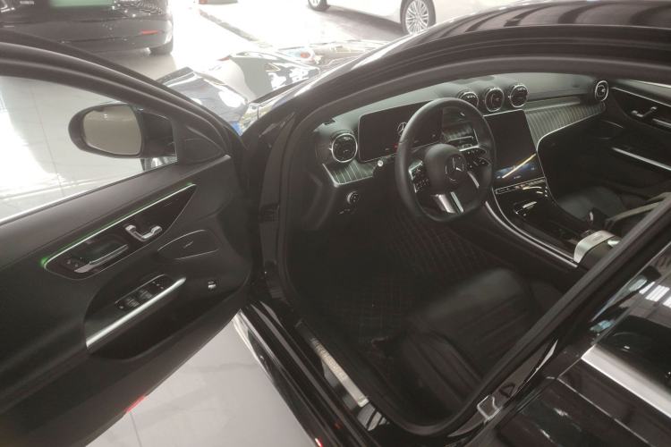 Used Mercedes-Benz C-Class 2022 Restyled C 200 L Sport Edition Driver Seat