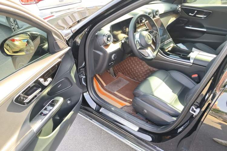 Used Mercedes-Benz C-Class 2022 Facelift C 260 L Driver Seat