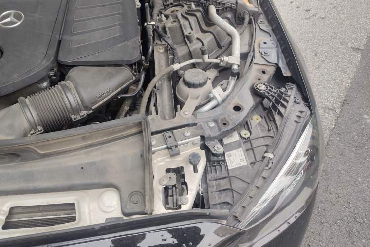 Used Mercedes-Benz C-Class 2022 C 260 L Engine Bay Left