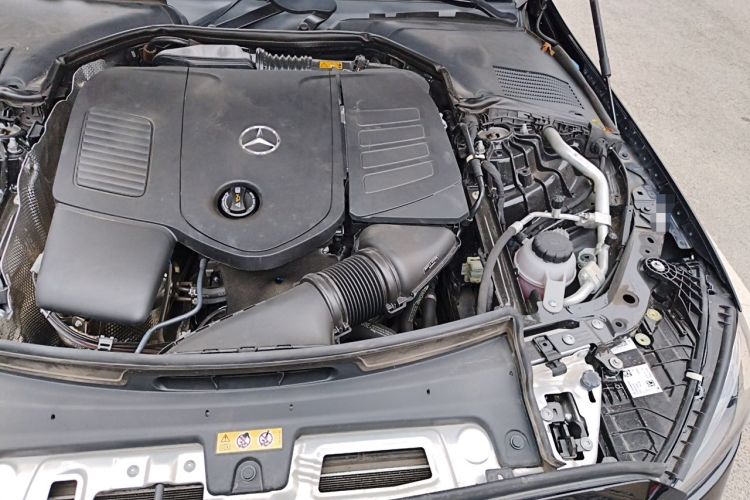 Used Mercedes-Benz C-Class 2022 Facelift C 260 L Engine Bay Left