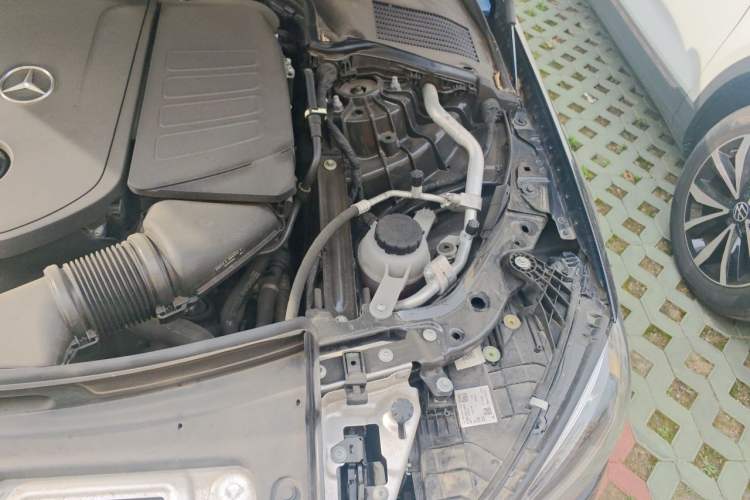 Used Mercedes-Benz C-Class 2022 C 260 L Engine Bay Left