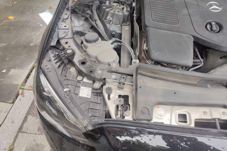 Used Mercedes-Benz C-Class 2022 C 260 L Engine Bay Right