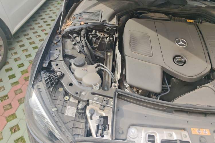 Used Mercedes-Benz C-Class 2022 C 260 L Engine Bay Right