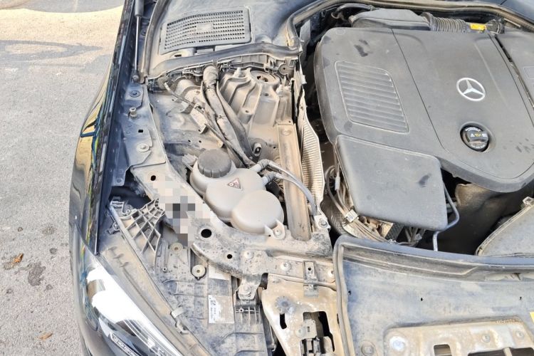 Used Mercedes-Benz C-Class 2022 Facelift C 260 L Engine Bay Right