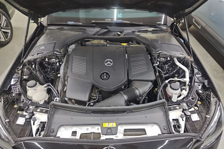 Used Mercedes-Benz C-Class 2022 C 260 L Engine Bay