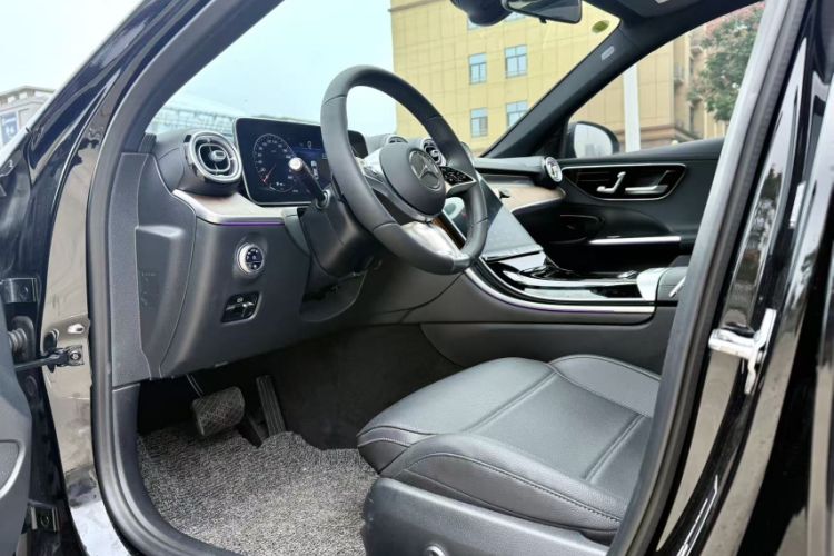 Used Mercedes-Benz C-Class 2022 Facelift C 260 L Exterior 4