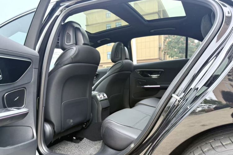 Used Mercedes-Benz C-Class 2022 Facelift C 260 L Exterior 5