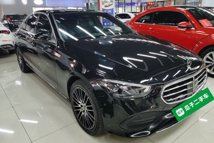 Used Mercedes-Benz C-Class 2022 Facelift C 260 L Front Right 45 Deg