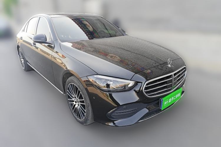 Used Mercedes-Benz C-Class 2022 Facelift C 260 L Front Right 45 Deg