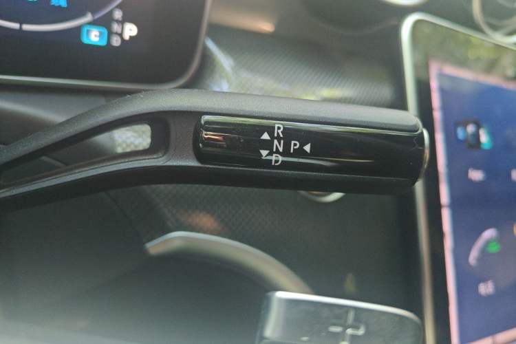 Used Mercedes-Benz C-Class 2022 C 260 L Sport Edition Gear Lever