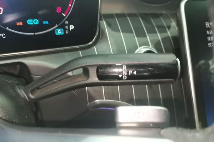 Used Mercedes-Benz C-Class 2022 C 260 L Sport Edition Gear Lever