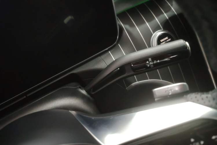 Used Mercedes-Benz C-Class 2022 Restyled C 200 L Sport Edition Gear Lever