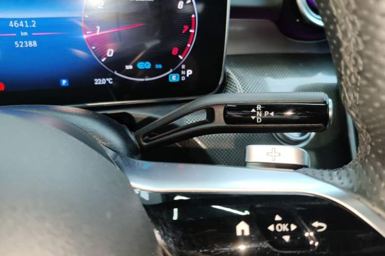 Used Mercedes-Benz C-Class 2022 Restyled C 260 L Sport Edition Gear Lever