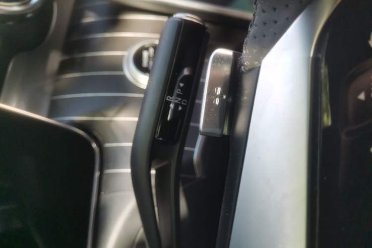 Used Mercedes-Benz C-Class 2022 C 260 L Obsidian Night Sport Edition Gear Lever
