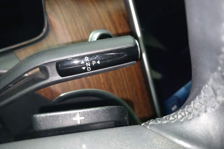 Used Mercedes-Benz C-Class 2022 Facelift C 260 L Gear Lever