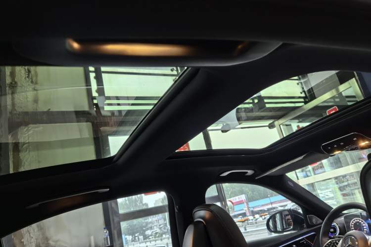 Used Mercedes-Benz C-Class 2022 C 260 L Headliner