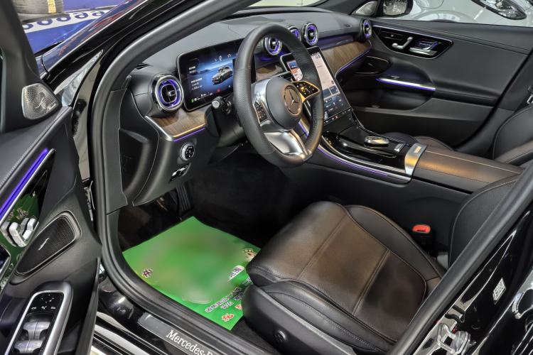 Used Mercedes-Benz C-Class 2022 C 260 L Interior 1