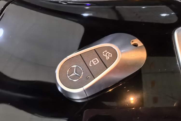 Used Mercedes-Benz C-Class 2022 C 260 L Interior 4