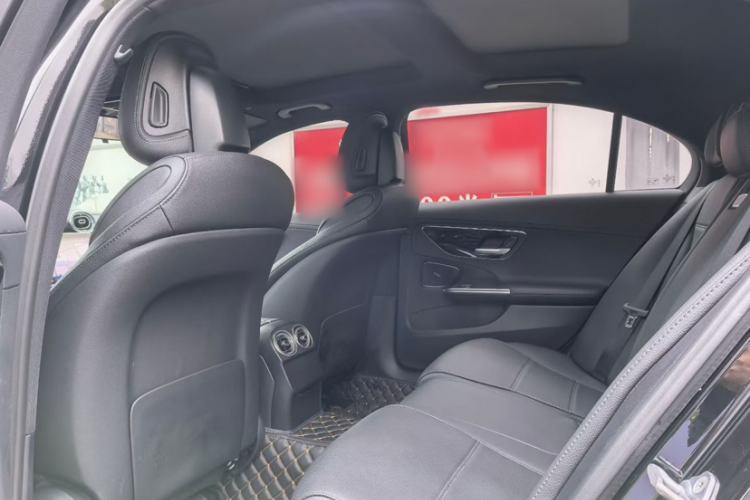 Used Mercedes-Benz C-Class 2022 Facelift C 260 L Interior 5