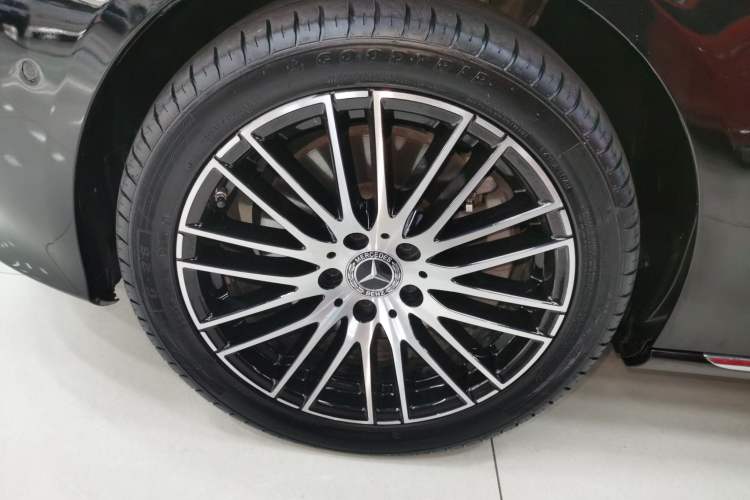Used Mercedes-Benz C-Class 2022 Facelift C 260 L Left Front Wheel Hub