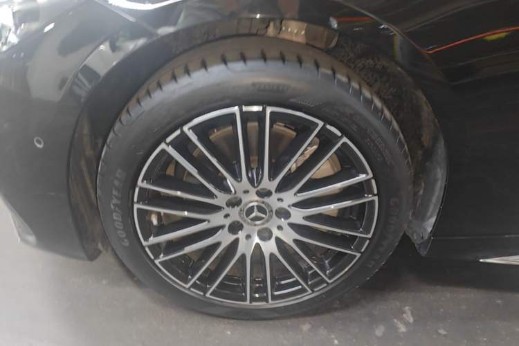 Used Mercedes-Benz C-Class 2022 Restyled C 260 L Sport Edition Left Front Wheel Hub