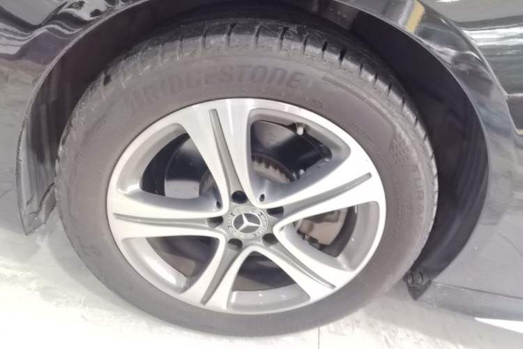 Used Mercedes-Benz C-Class 2022 C 200 L Sport Edition Left Front Wheel Hub